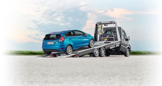 Mercedes Blitzlader gekippt mit Fiesta von hinten Mod 2013 9741 neu