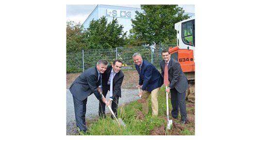 Saint Gobain Spatenstich