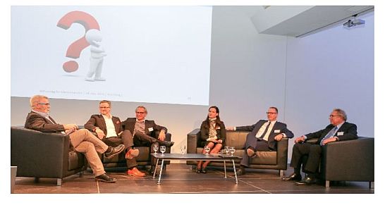 Podium-4740 - Wege-zu mehr Freiheit