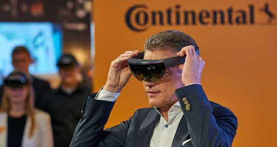 continental-innovationen-cockpit der zukunft- elmar degenhart