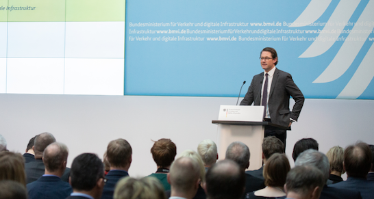 bmvi-übergabe schecks-andreas scheuer