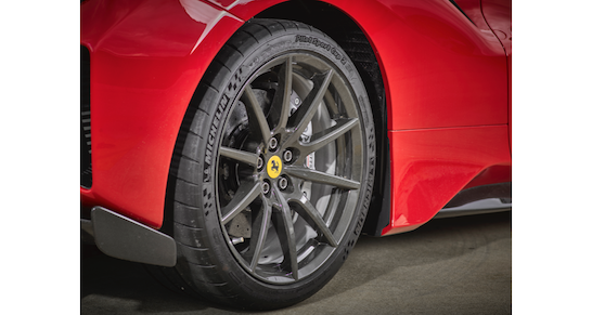 henkel-carbon revolution-carbonfaserfelgen-michelin-ferrari