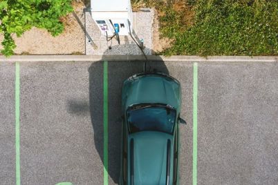 adac-e-auto-am-schnelllader-so-viel-energie-geht-pm-e-auto-ladeverluste-2505-1256x571-1.jpg