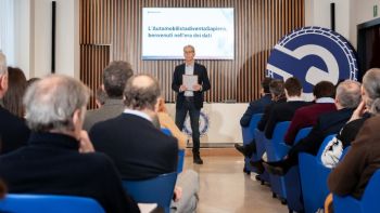 autopromotec-das-vernetzte-auto-wer-hat-die-daten-1-1.jpg