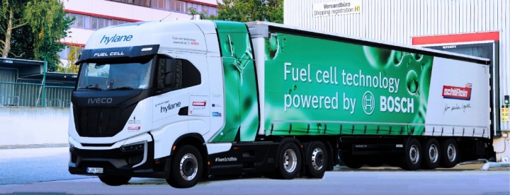 bosch-bringt-ersten-wasserstoff-truck-im-werksverkehr-auf-die-strasse-bosch-fuelcelltruck-1-1-2-1.jpg