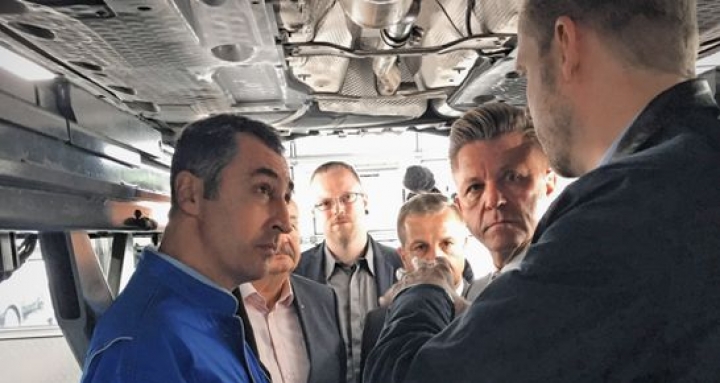 cem-oezdemir-kfz-werkstatt.jpg