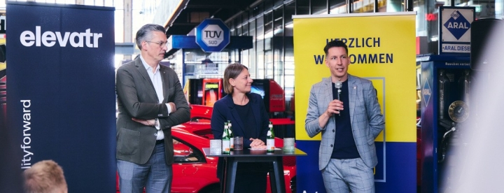 dat-voneinander-lernen-hotel-und-autobranche-treffen-sich-in-munchen-wolfgang-greiner-nina-fiolka-alexander-musy-1.jpg
