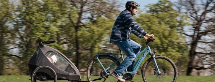 dekra-mit-kleinen-passagieren-sicher-ans-ziel-bike-trailer-1.jpg