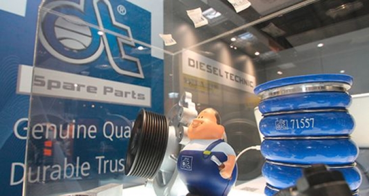 diesel-technic-dt-spare-parts-wessels+müller-messe.jpg