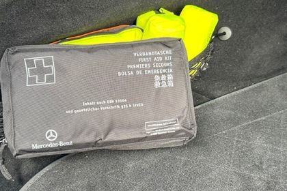 gtu-wichtiger-beitrag-zur-verkehrssicherheit-deshalb-wird-der-kfz-verbandkasten-bei-der-hu-gepruft-1.jpg