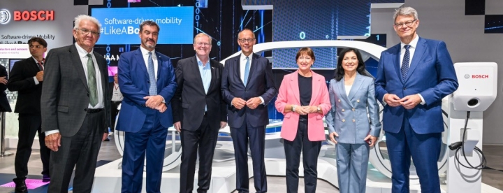 iaa-mobility-2025-bosch-pragt-neue-fahrzeugwelt-mit-intelligenten-hard-und-software-losungen-1-1.jpg