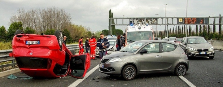 icdp-unfall-unfallreparatur-corona-versicherung.jpg