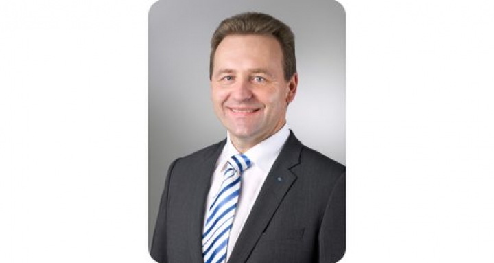 jürgen-wolz-tüv-süd-auto-service.jpg