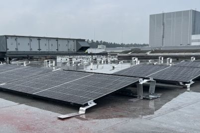lkq-dach-treibt-strategie-fur-erneuerbare-energien-mit-photovoltaikprojekt-im-logistikzentrum-sulzbach-rosenberg-voran-anlage-sulzbach-rosenberg-1.jpg