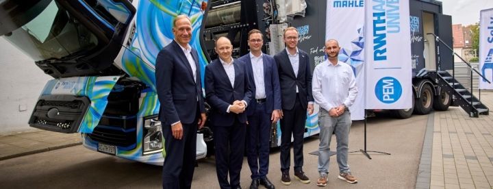 mahle-brennstoffzellen-truck-der-rwth-aachen-macht-station-bei-mahle-mahle-fc-truck-02-1.jpg