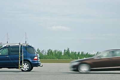 mercedes-benz-bremsassistent-fahrsicherheit-bas.jpg