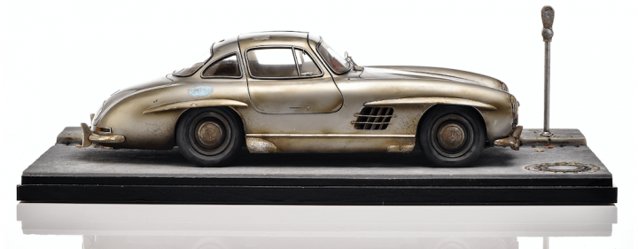 mercedes-benz-sl-classic-modellauto-museum.png