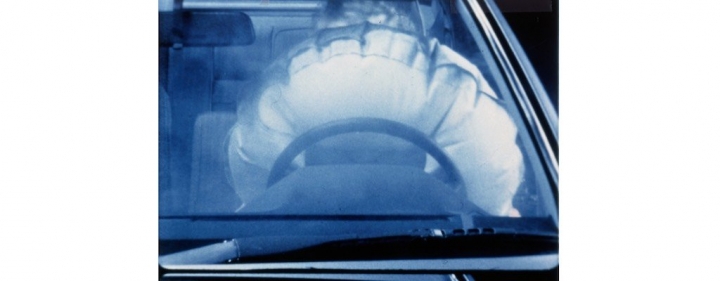 mercedesbenz-sklasse-fahrerairbag-airbag.jpg