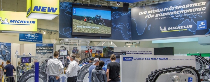 michelin-reifenwerke-vertrieb-messe-camso-verkaufsmannschaft.jpg