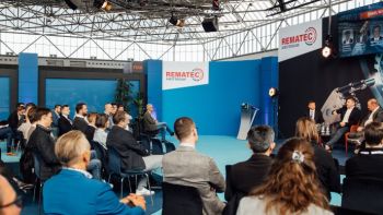 rematec-amsterdam-ein-familientreffen-fur-die-welt-der-wiederaufbereitung-theatre-1.jpg
