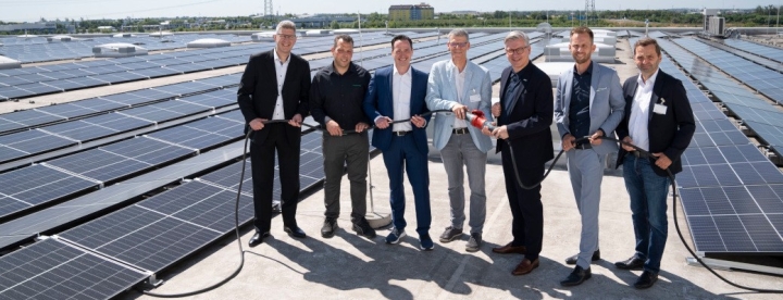 schaeffler-automotive-aftermarket-investiert-25-millionen-euro-in-klimaneutrale-energieerzeugung-aam-einweihung-pv-anlage-akohalle-1.jpg