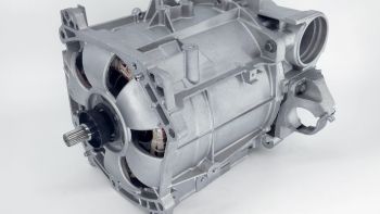 seg-automotive-redrive-stellt-wiederaufbereiteten-hv-elektromotor-fur-den-renault-zoe-auf-der-rematec-niederlande-vor-image-redrive-drive-unit-renault-zoe-1.jpg