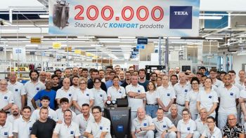 texa-feiert-200000-produzierte-klimaservicestationen-der-konfort-serie-700texa-200milakonfort-prodotte-anhang-w1024-h683-1.jpg