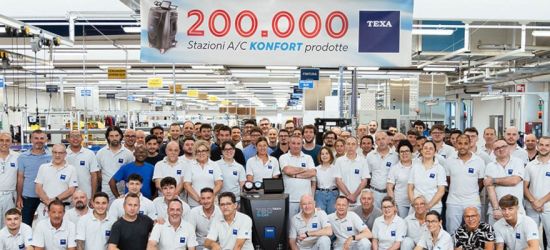 texa-feiert-200000-produzierte-klimaservicestationen-der-konfort-serie-700texa-200milakonfort-prodotte-anhang-w1024-h683-1.jpg
